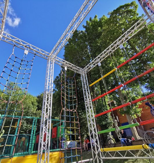 Accrocube city grimp