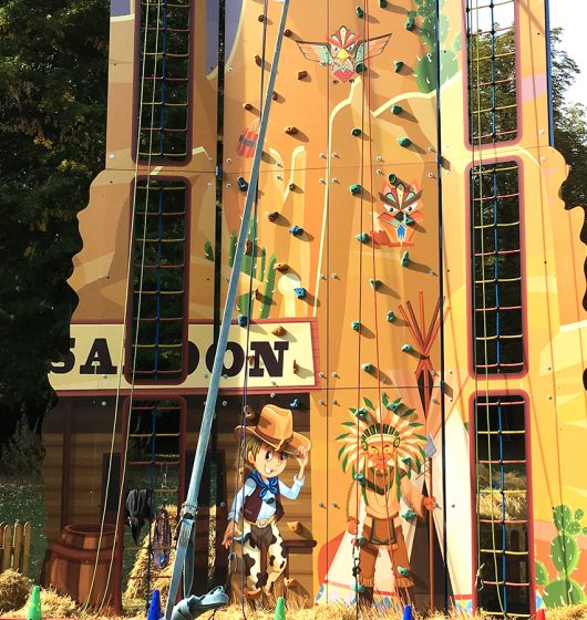 Mur d'escalade western